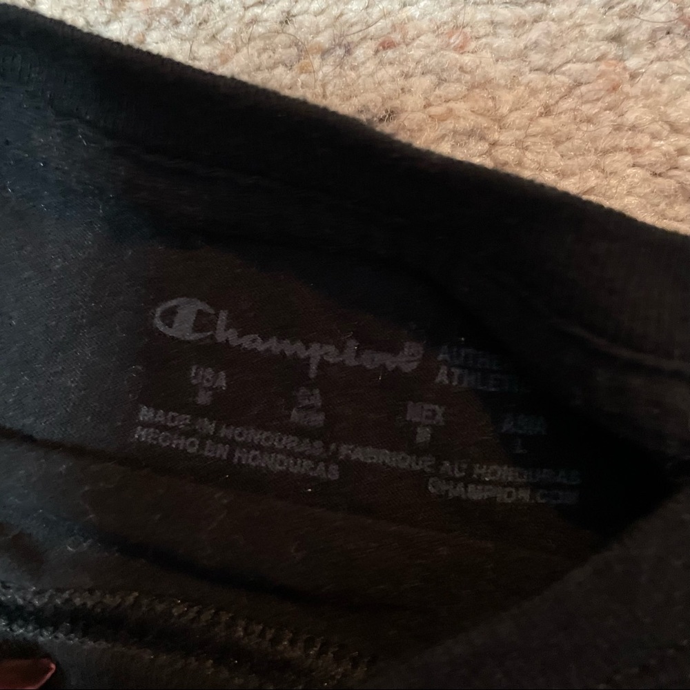 Champion tee - Picture 2 of 3